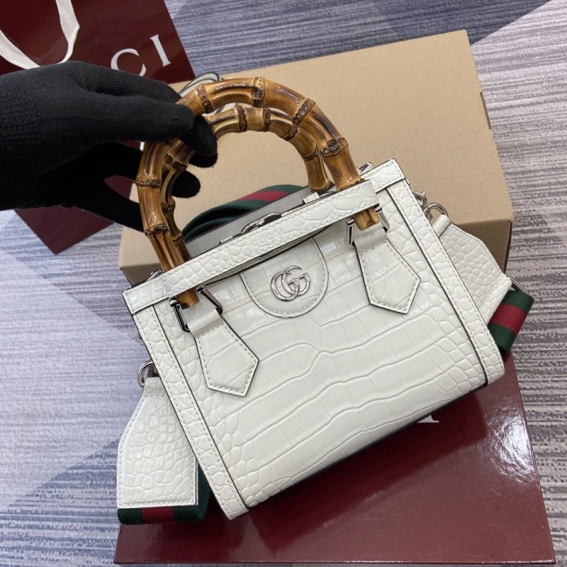 Gvc*1 top handle bags 4011b-0136