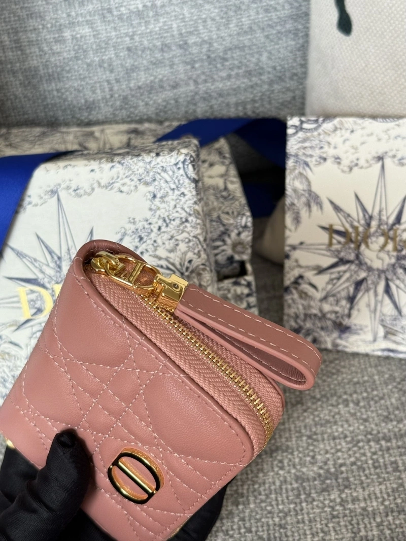 Ch**el wallets 4016a-0869