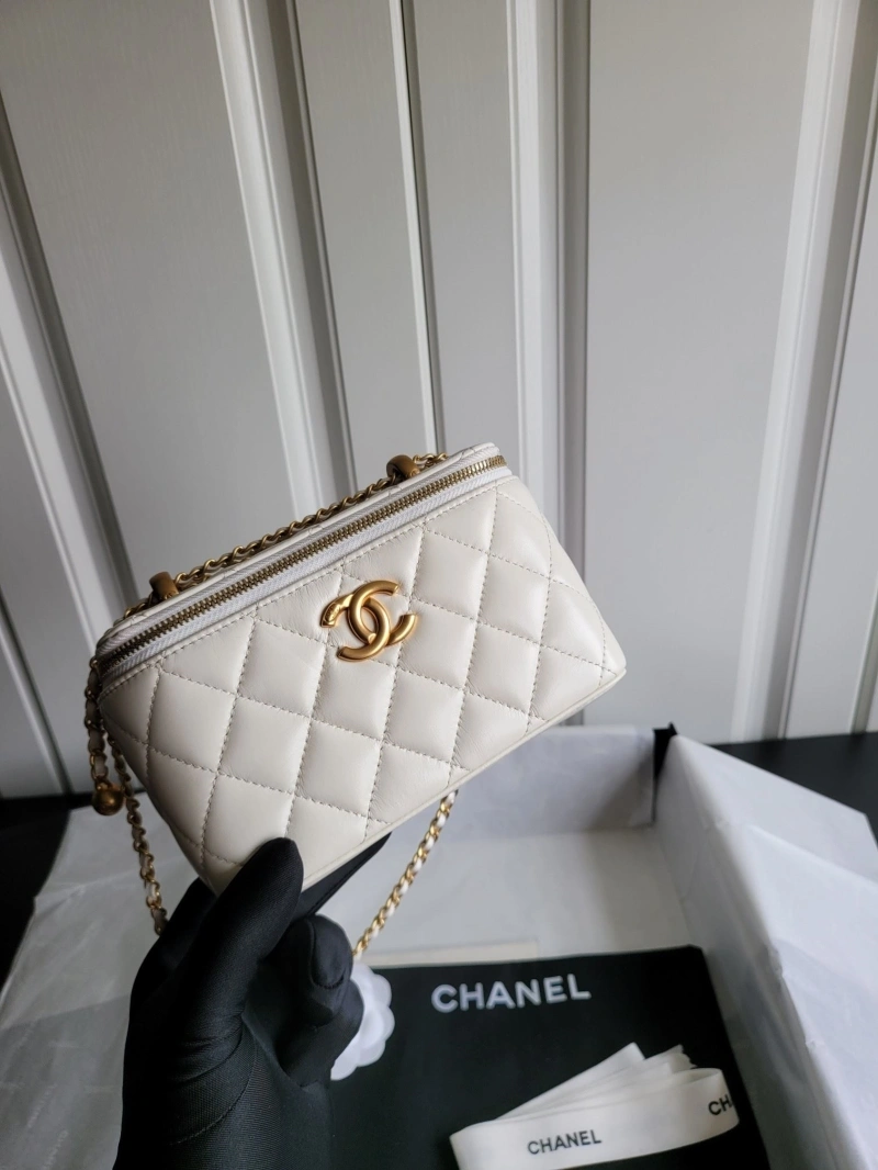 Ch**el cosmetic bags 4017-0042