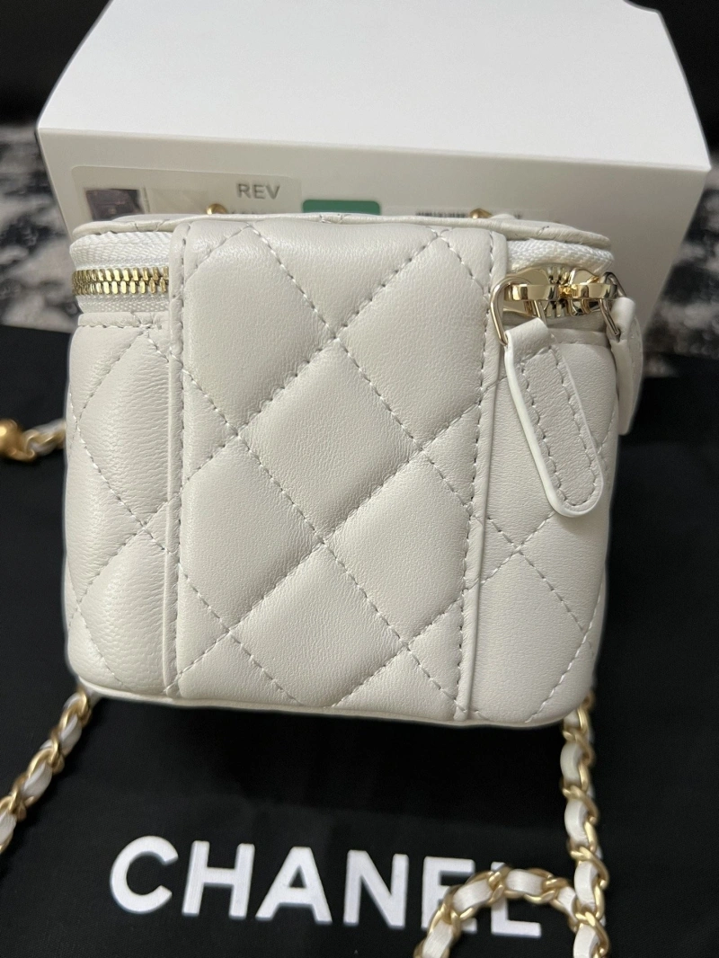 Ch**el cosmetic bags 4017-0347