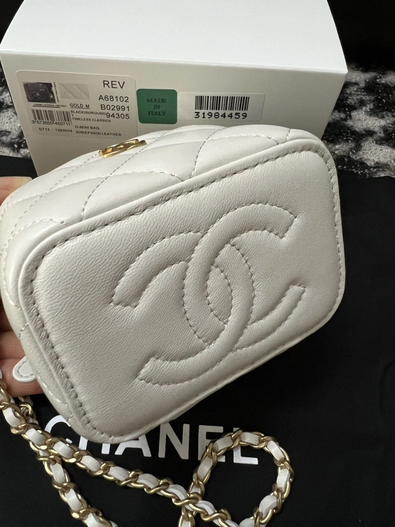 Ch**el cosmetic bags 4017-0347