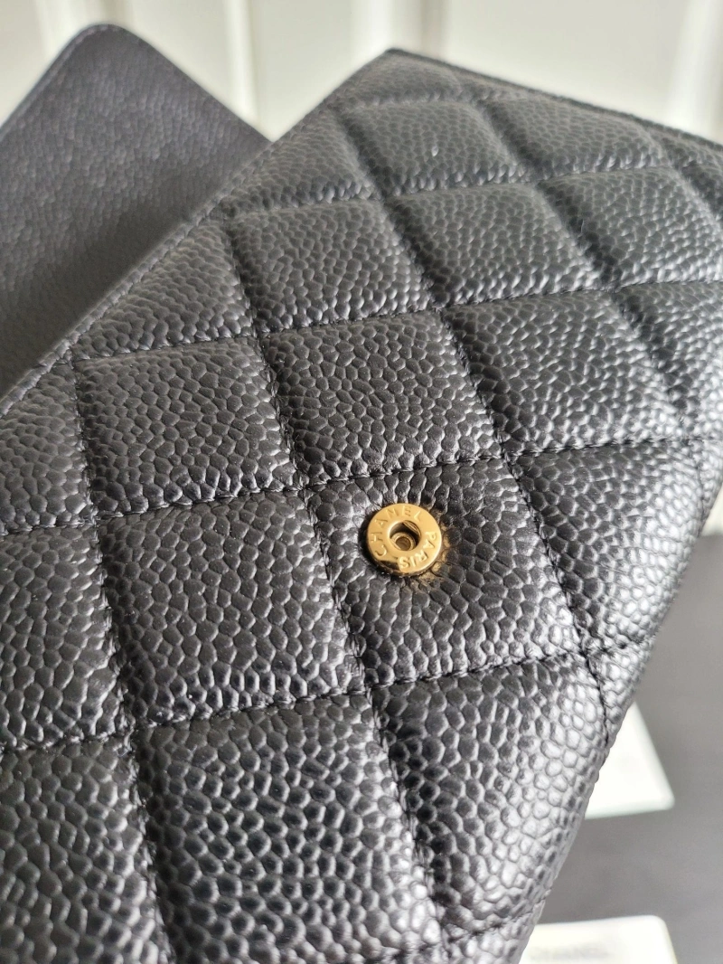 Ch**el wallets 4017-0476