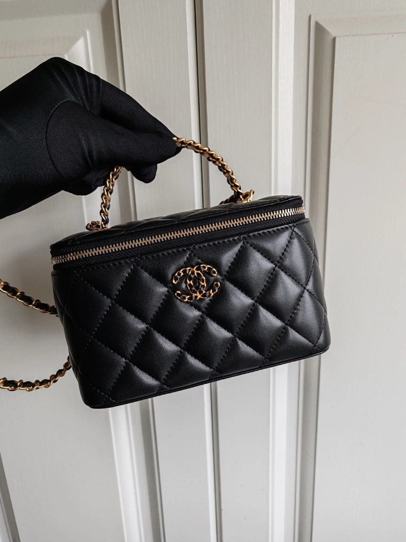 Ch**el cosmetic bags 4017-0499