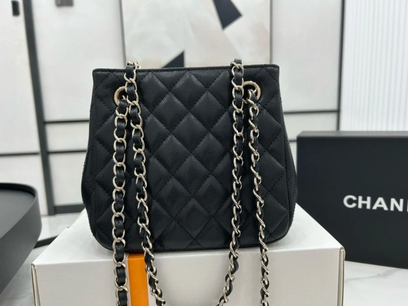 Ch**el shopping bags 4017-0666