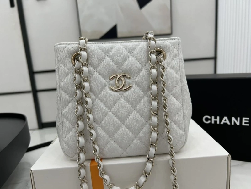 Ch**el shopping bags 4017-0668