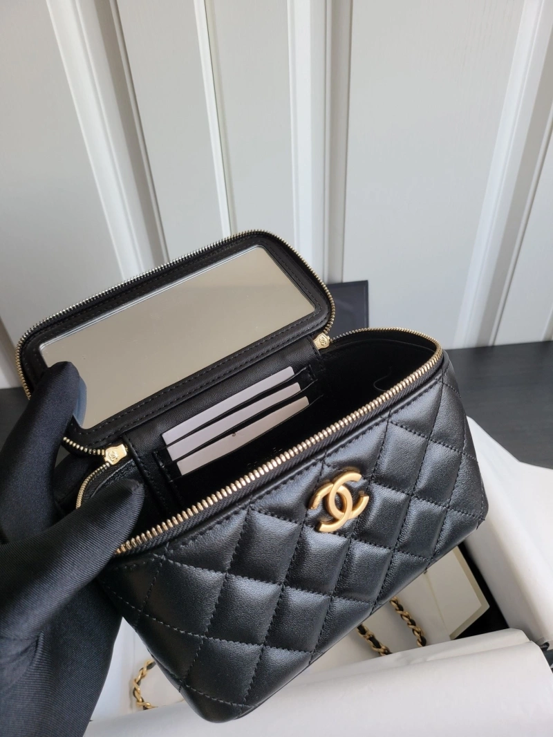 Ch**el cosmetic bags 4017-0676