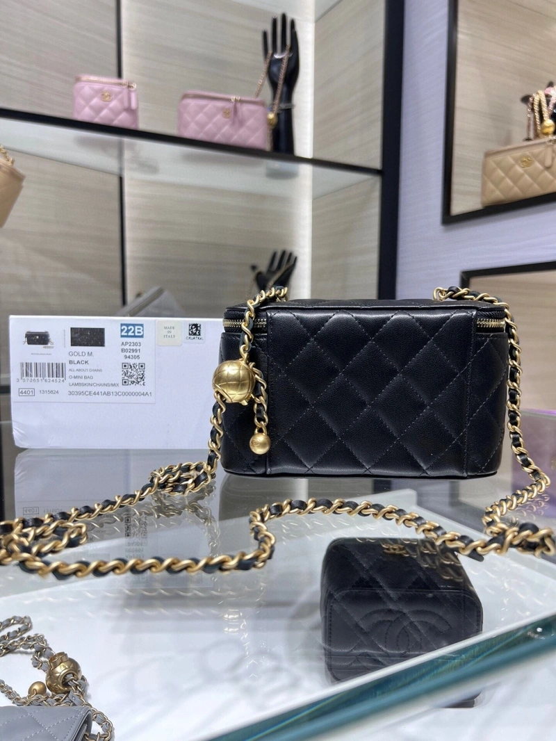 Ch**el cosmetic bags 4017-0710