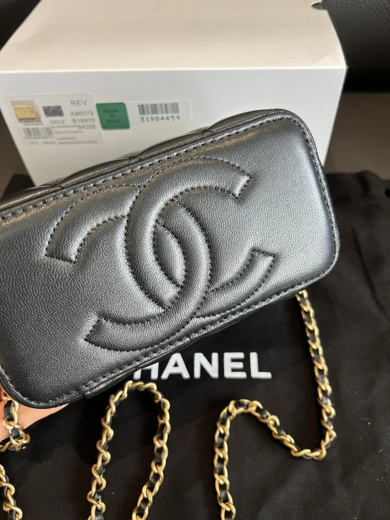 Ch**el cosmetic bags 4017-0886