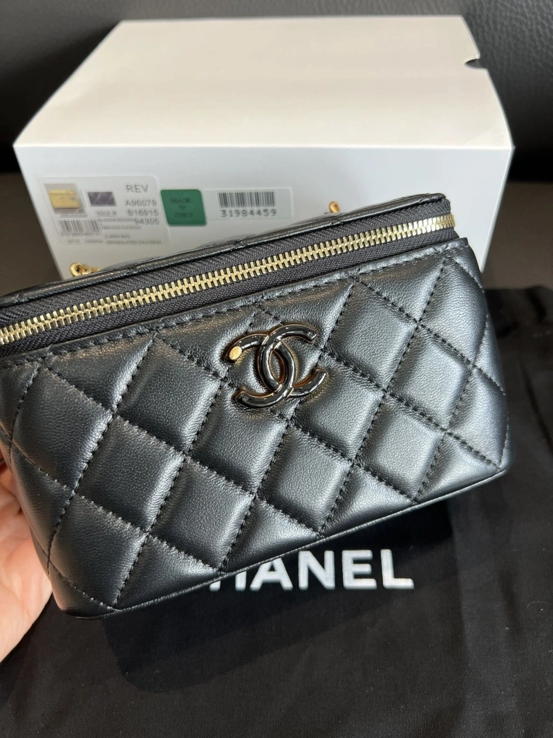 Ch**el cosmetic bags 4017-0886