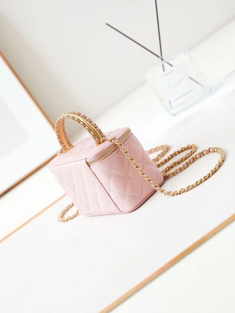 Ch**el cosmetic bags 4017-0951