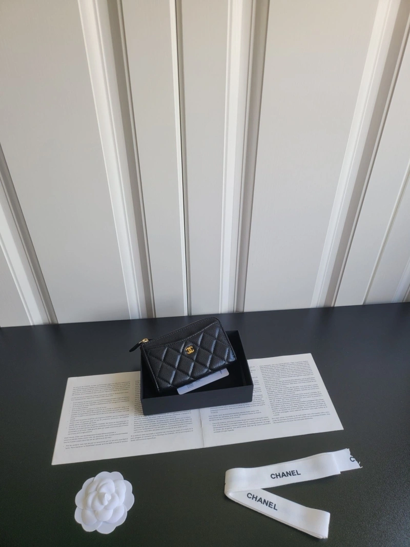Ch**el wallets 4017-1165