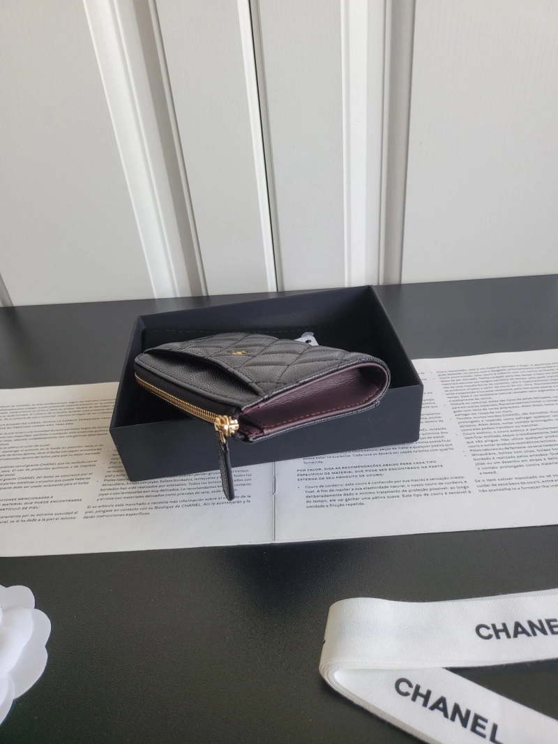 Ch**el wallets 4017-1165