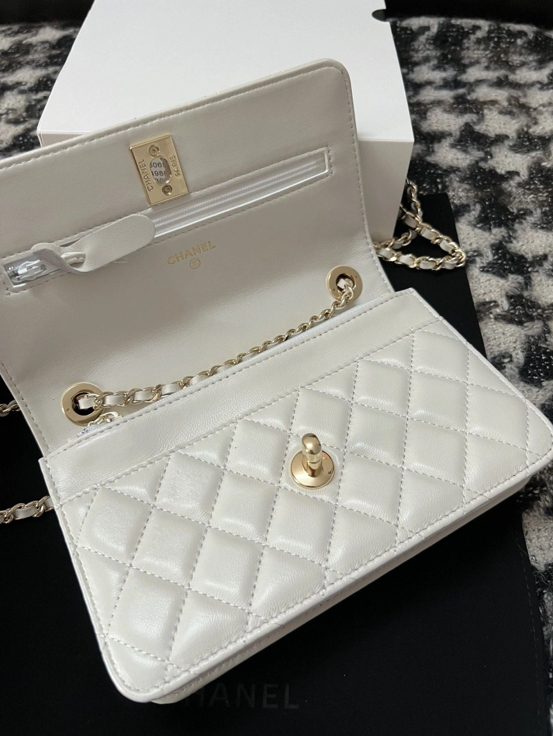 Ch**el woc bags 4017-1382