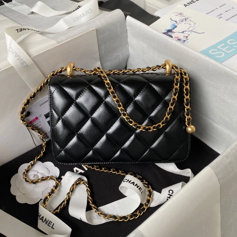 Ch**el woc bags 4017-1842