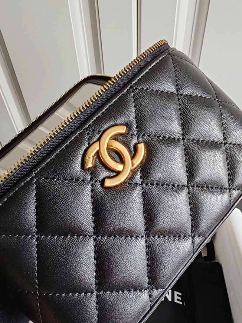 Ch**el cosmetic bags 4017b-0019