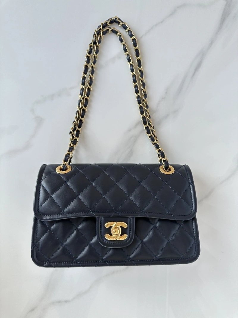 Ch**el cf series bags 4017b-0124