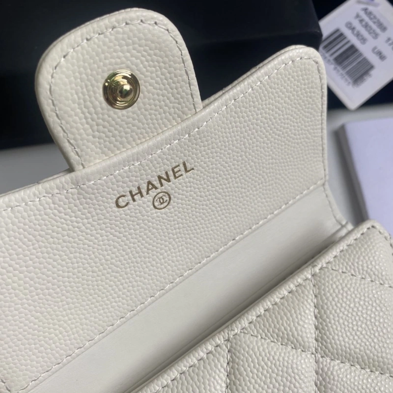Ch**el wallets 4017b-0157