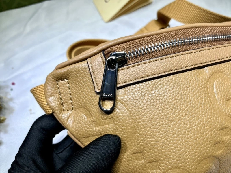 Gvc*1 satchel bags 4032-0887