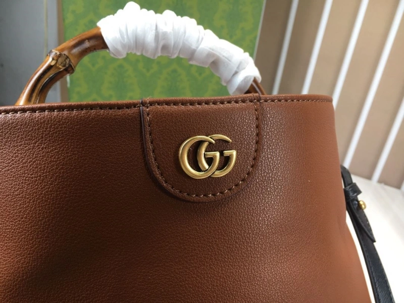 Gvc*1 top handle bags 4032-0955