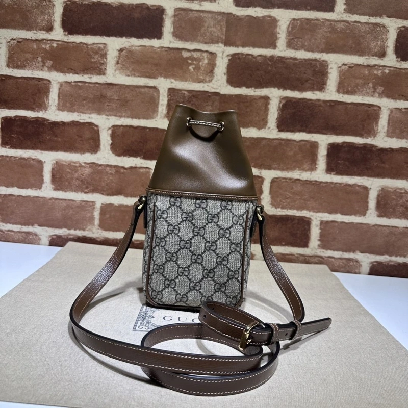 Gvc*1 bucket bags 4033-0376