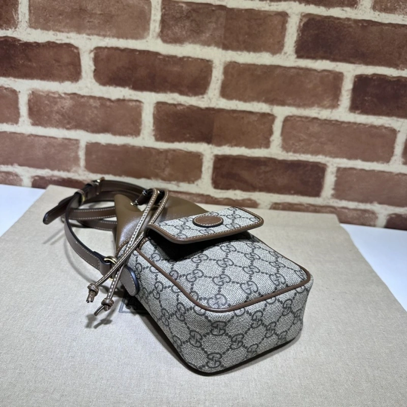 Gvc*1 bucket bags 4033-0376