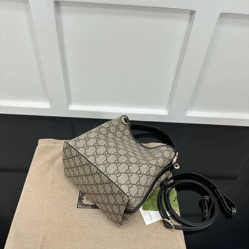 Gvc*1 top handle bags 4034a-0066