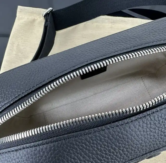 Gvc*1 satchel bags 4034f-0002