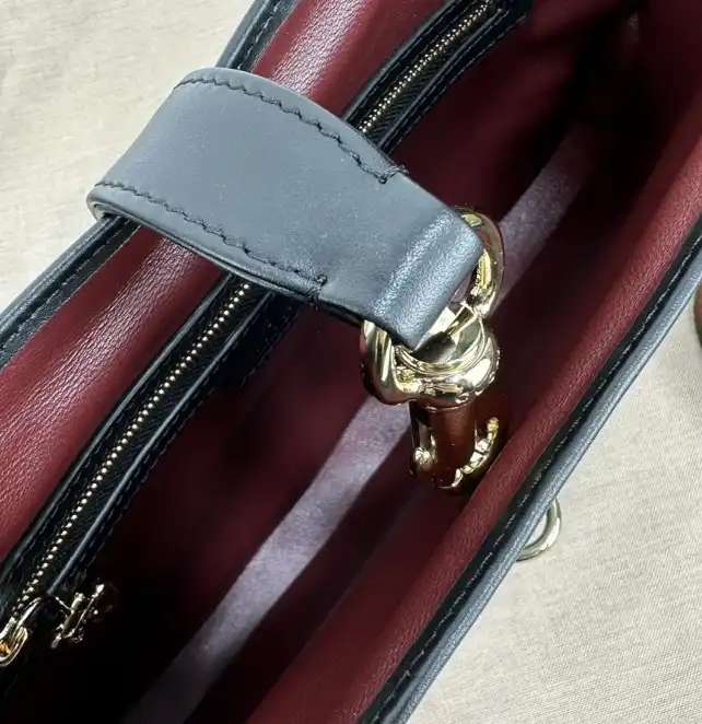 Gvc*1 top handle bags 4034g-0042