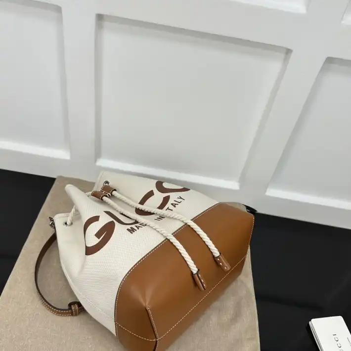 Gvc*1 bucket bags 4034h-0006