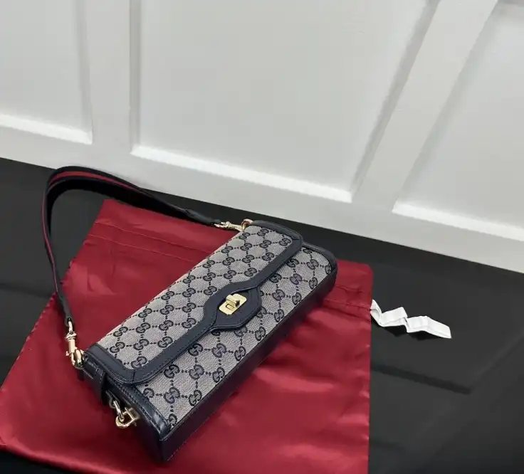 Gvc*1 satchel bags 4034h-0057