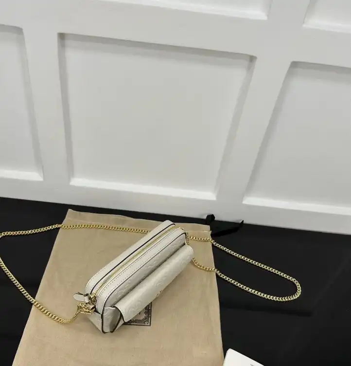 Gvc*1 satchel bags 4034h-0100