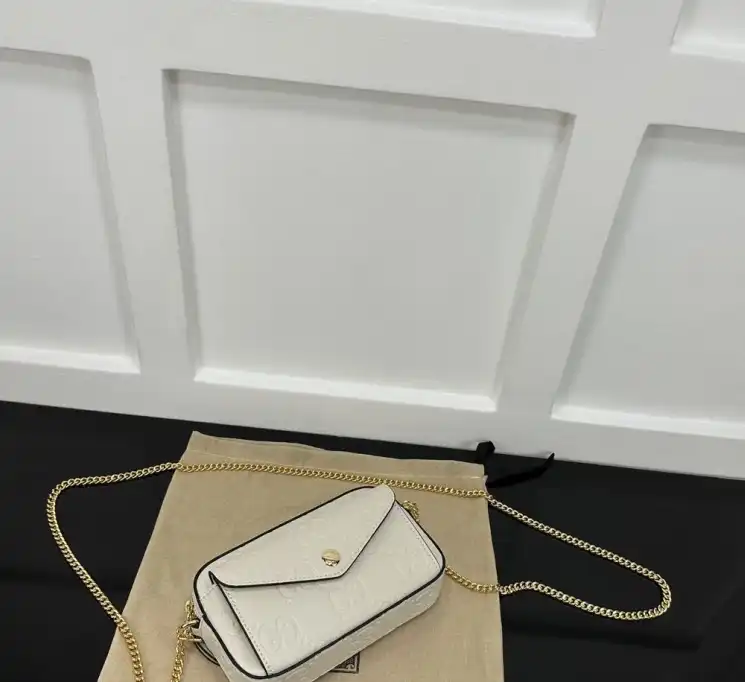 Gvc*1 satchel bags 4034h-0100