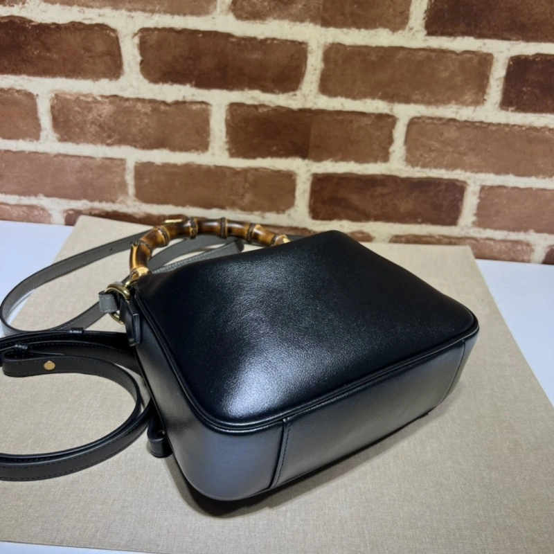 Gvc*1 top handle bags 4036-0087
