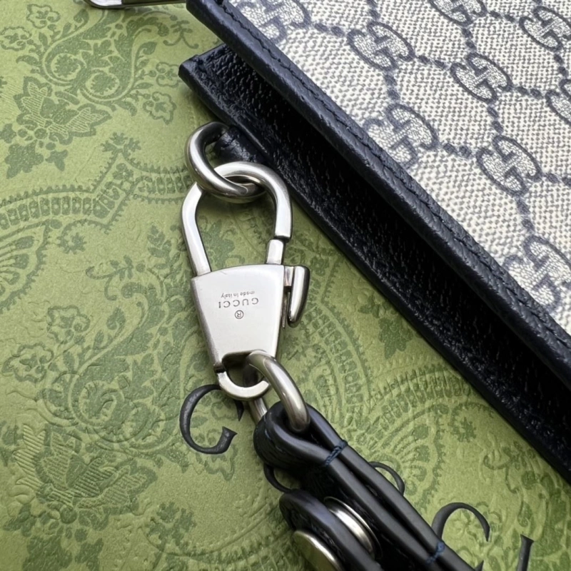 Gvc*1 clutch bags 4036-0517