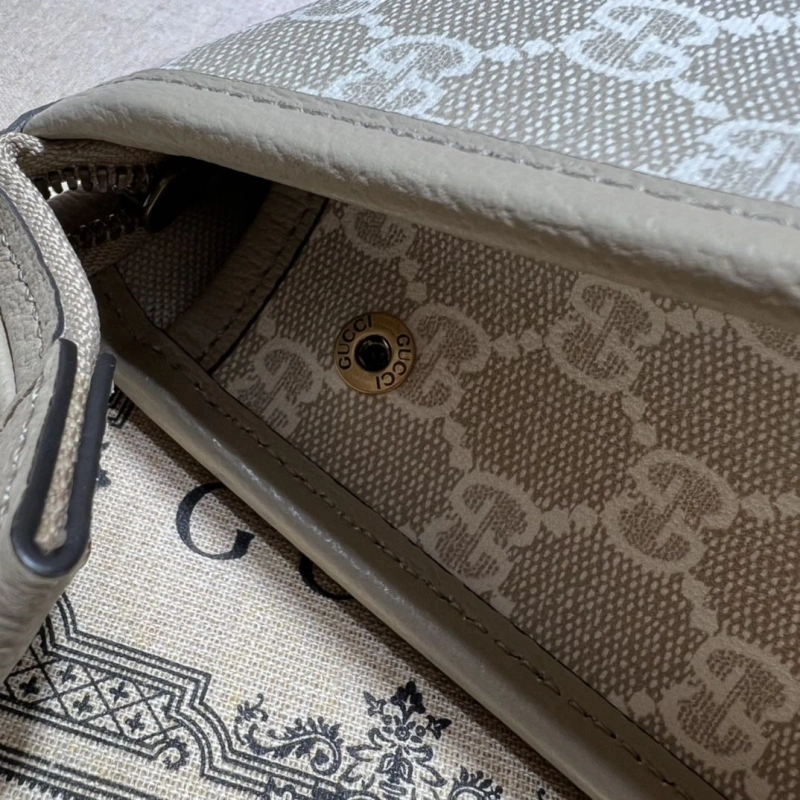 Gvc*1 clutch bags 4036-0716