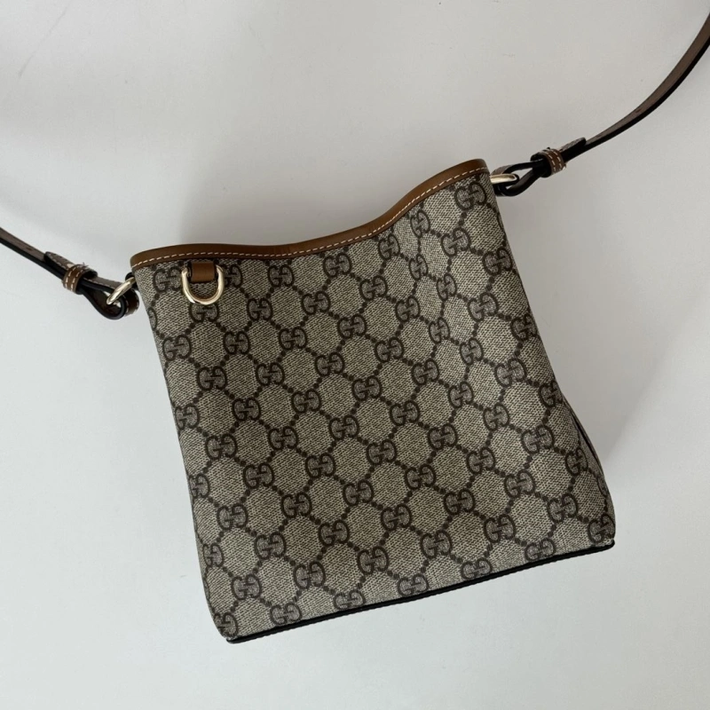 Gvc*1 bucket bags 4036-0753