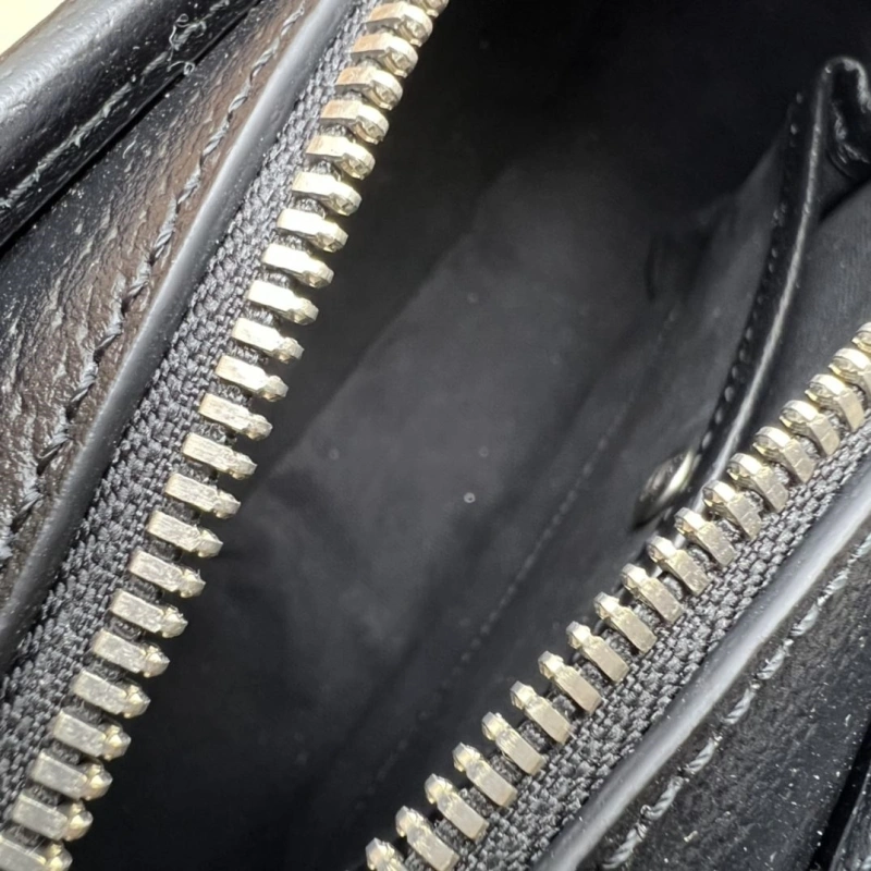 Gvc*1 satchel bags 4036b-0181