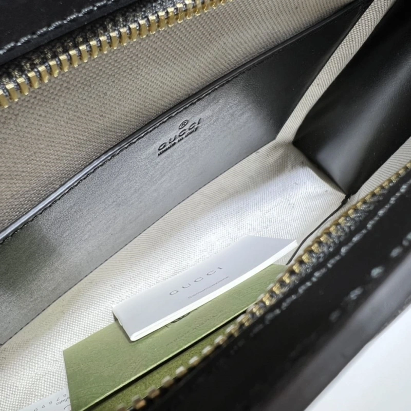 Gvc*1 clutch bags 4036b-1030