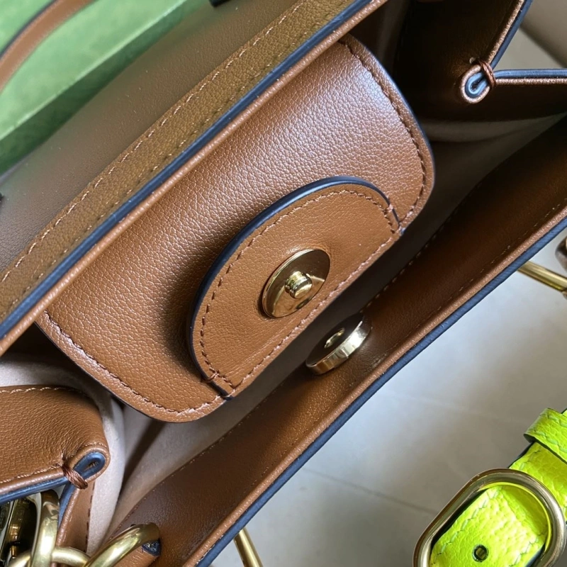 Gvc*1 top handle bags 4036c-0063