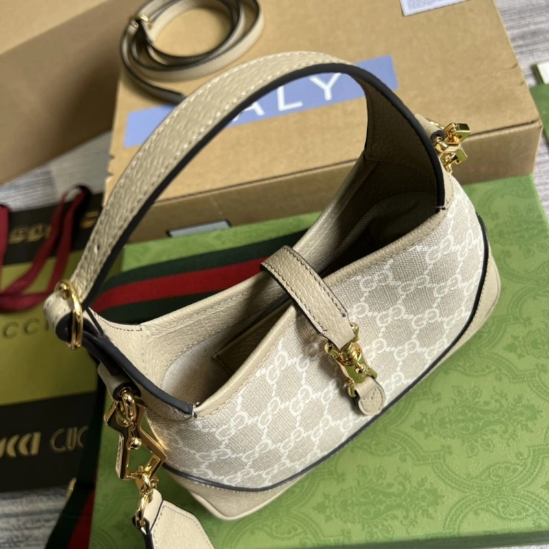Gvc*1 top handle bags 4036c-0366
