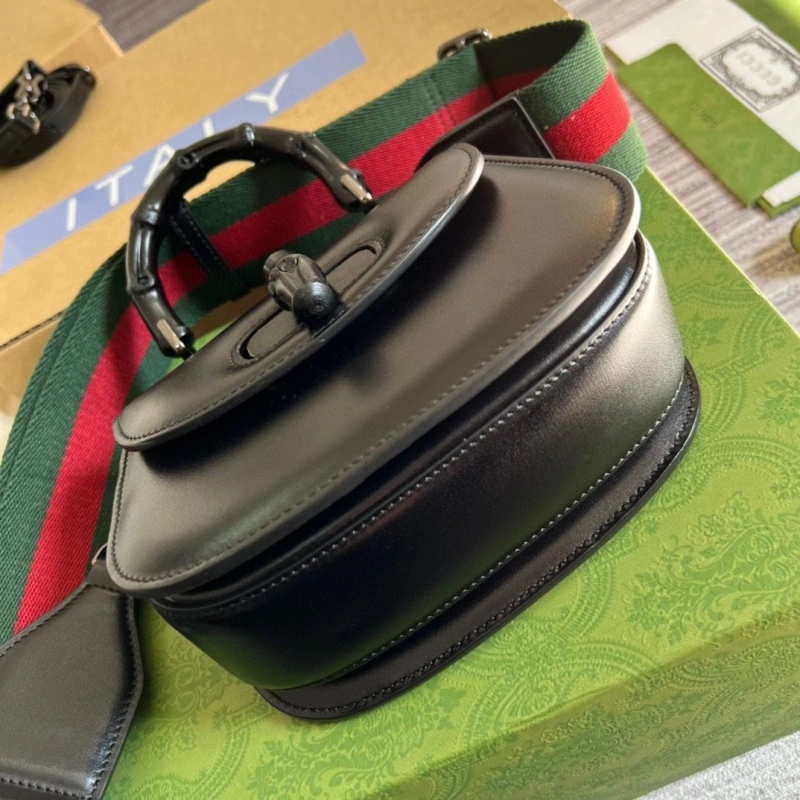 Gvc*1 top handle bags 4036c-2342