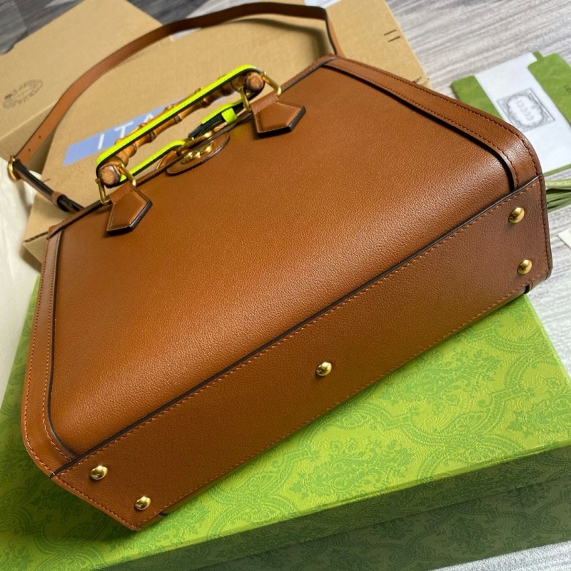 Gvc*1 top handle bags 4036c-2686