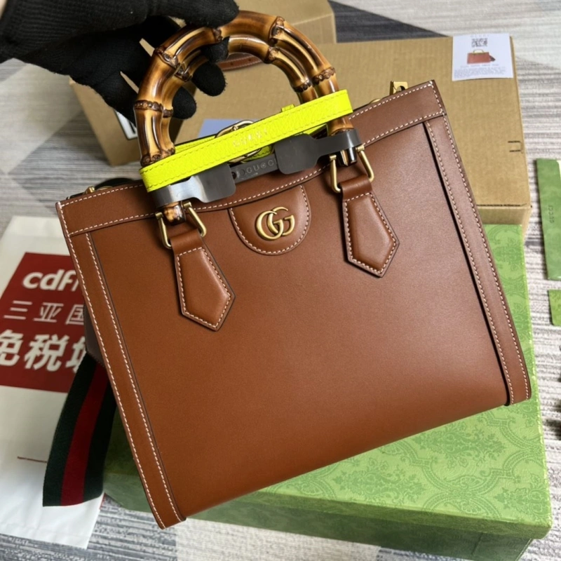 Gvc*1 top handle bags 4036c-2697