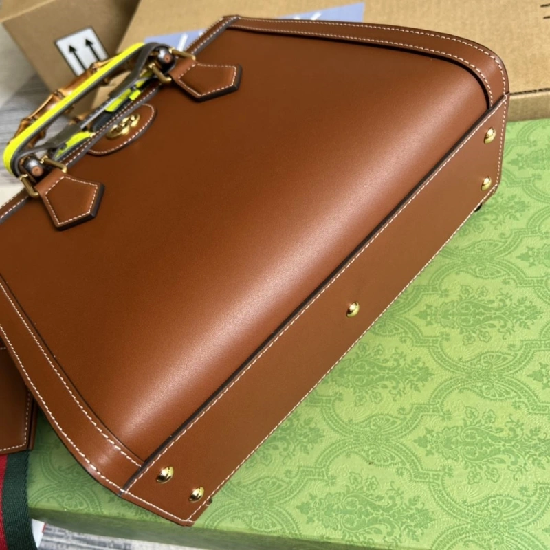 Gvc*1 top handle bags 4036c-2697