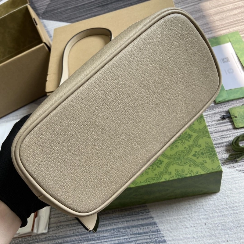 Gvc*1 top handle bags 4036c-2758