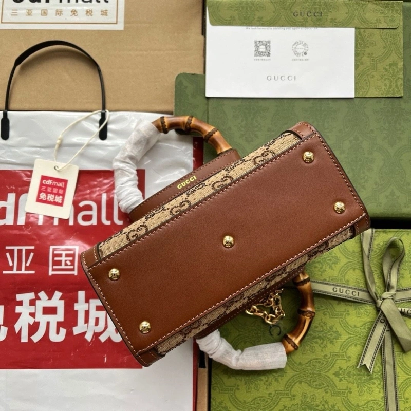Gvc*1 top handle bags 4036c-3080
