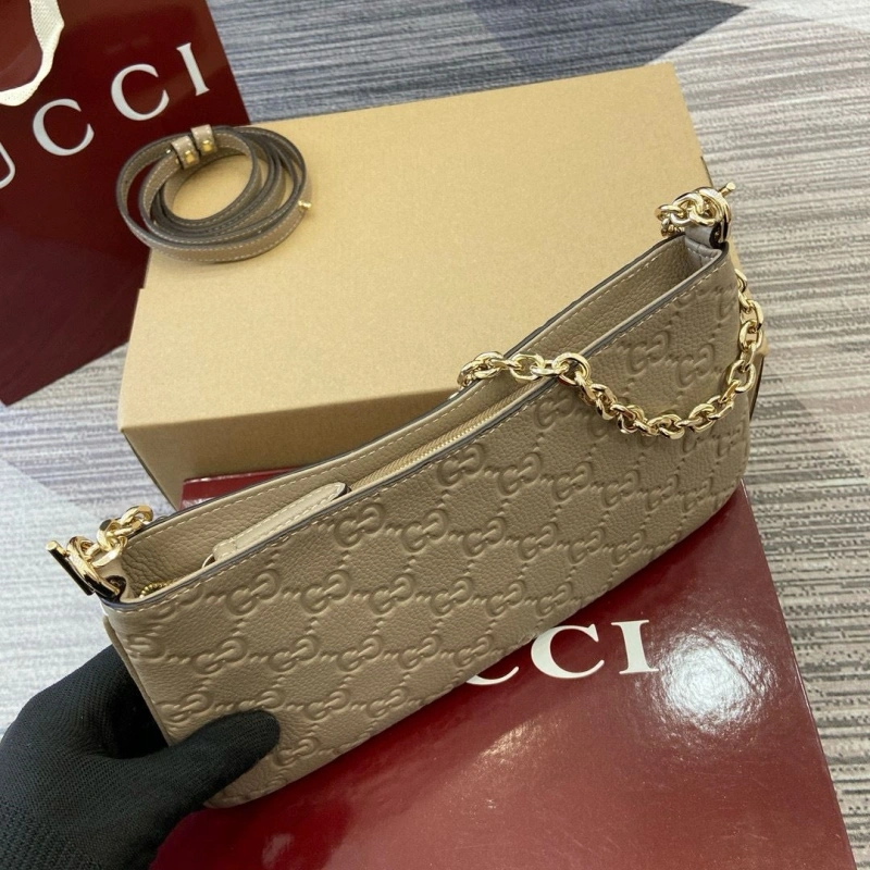 Gvc*1 top handle bags 4036c-3252