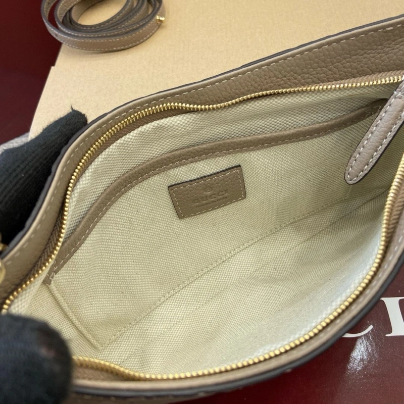 Gvc*1 top handle bags 4036c-3252
