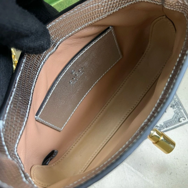 Gvc*1 top handle bags 4036c-3583