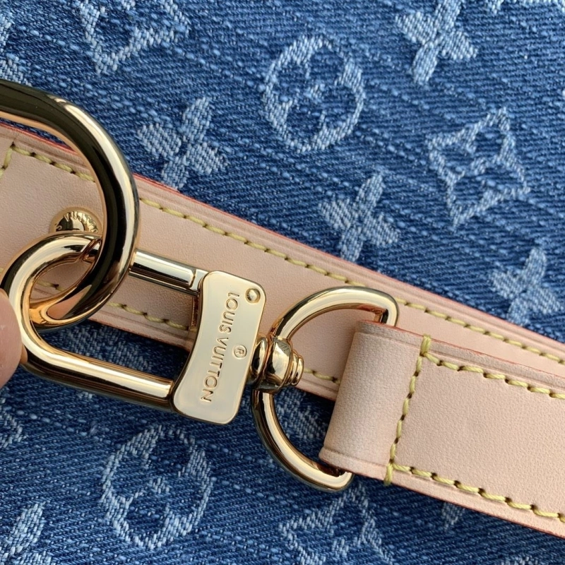 LV Travel Bags 4048G-0042